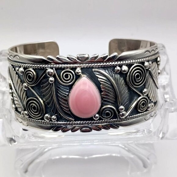 Southwest Cowgirl Sterling Silver Pink Conch Shell Cuff Bracelet 56g 1 1/4" Wide - Picture 2 of 7